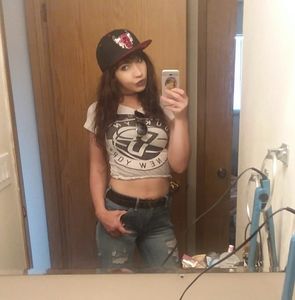 Meet your Posher, Lorissa